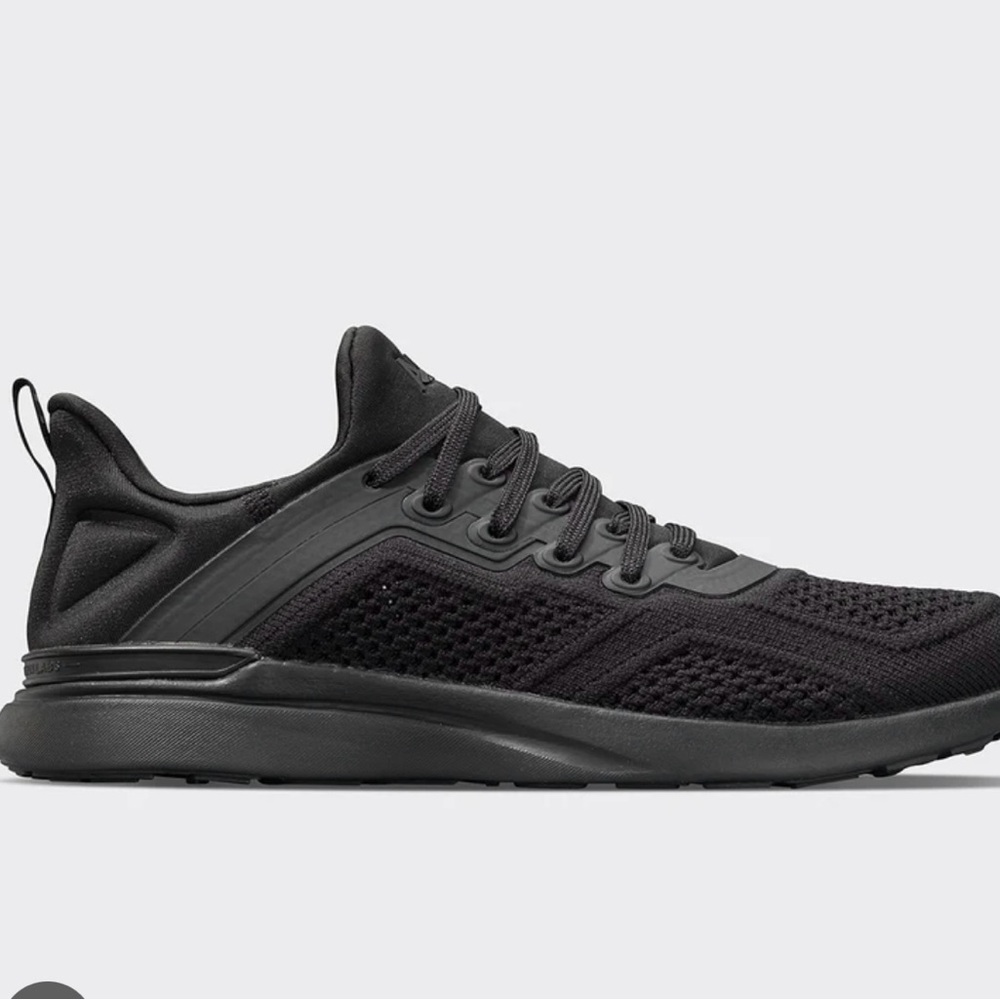 APL TechLoom Tracer Women-Size (7) -black-Good Condition